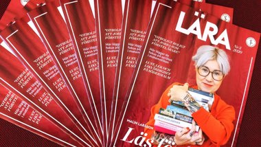 Flera nummer av tidningen ligger utspridda i en solfjäderform.